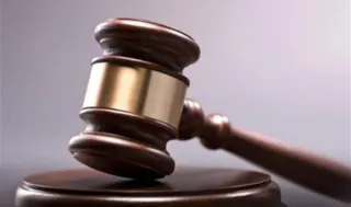 Two former clinic workers pleaded not guilty in the magistrate’s court today to a charge of causing the death of a woman while allegedly performing an abortion two years ago.