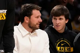 NBA(影)／「鄉村曼巴」續留好萊塢！同意湖人4年1.85億美元合約刷新紀錄